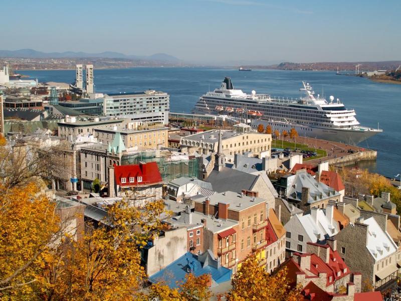 Hotel Ambassadeur Et Suites Quebec City Exterior photo
